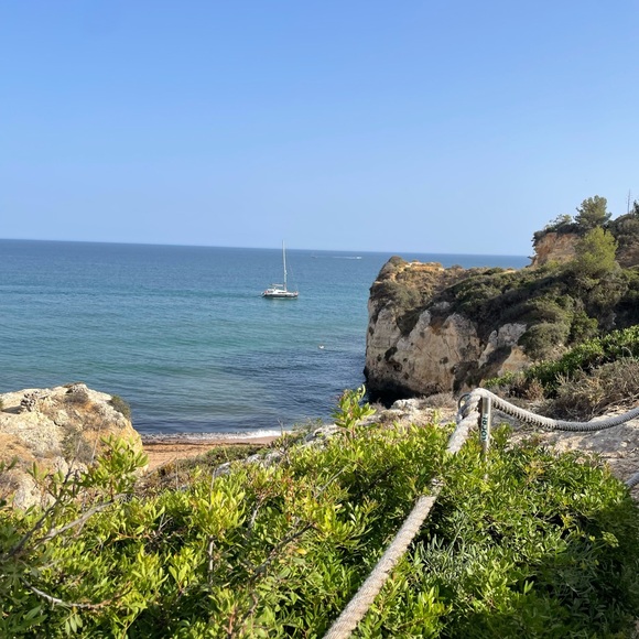 Meet your Posher, Daniel - Picture 1 of 2